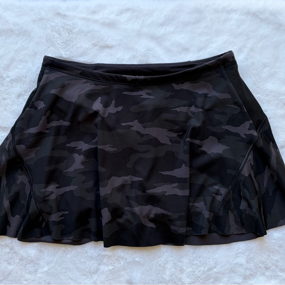 Athleta M Black Gray Match Point Tennis Golf Skort Skirt 13.5"